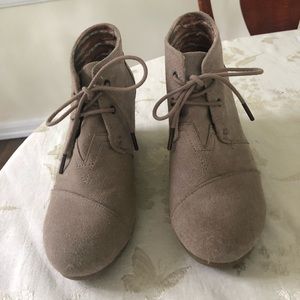 Women’s Toms booties